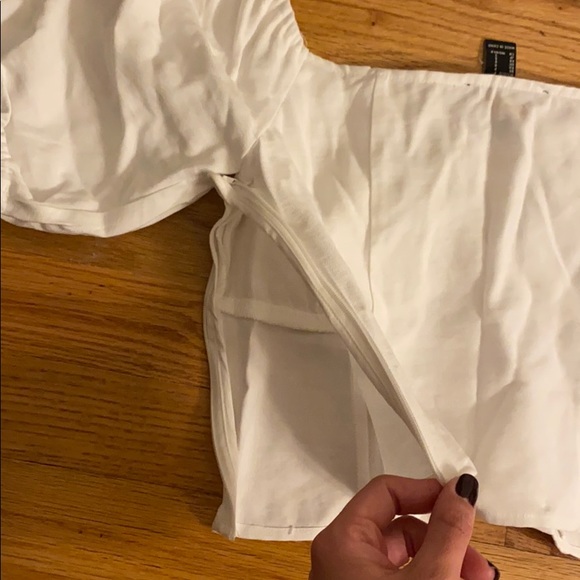 white crop top - Picture 4 of 5